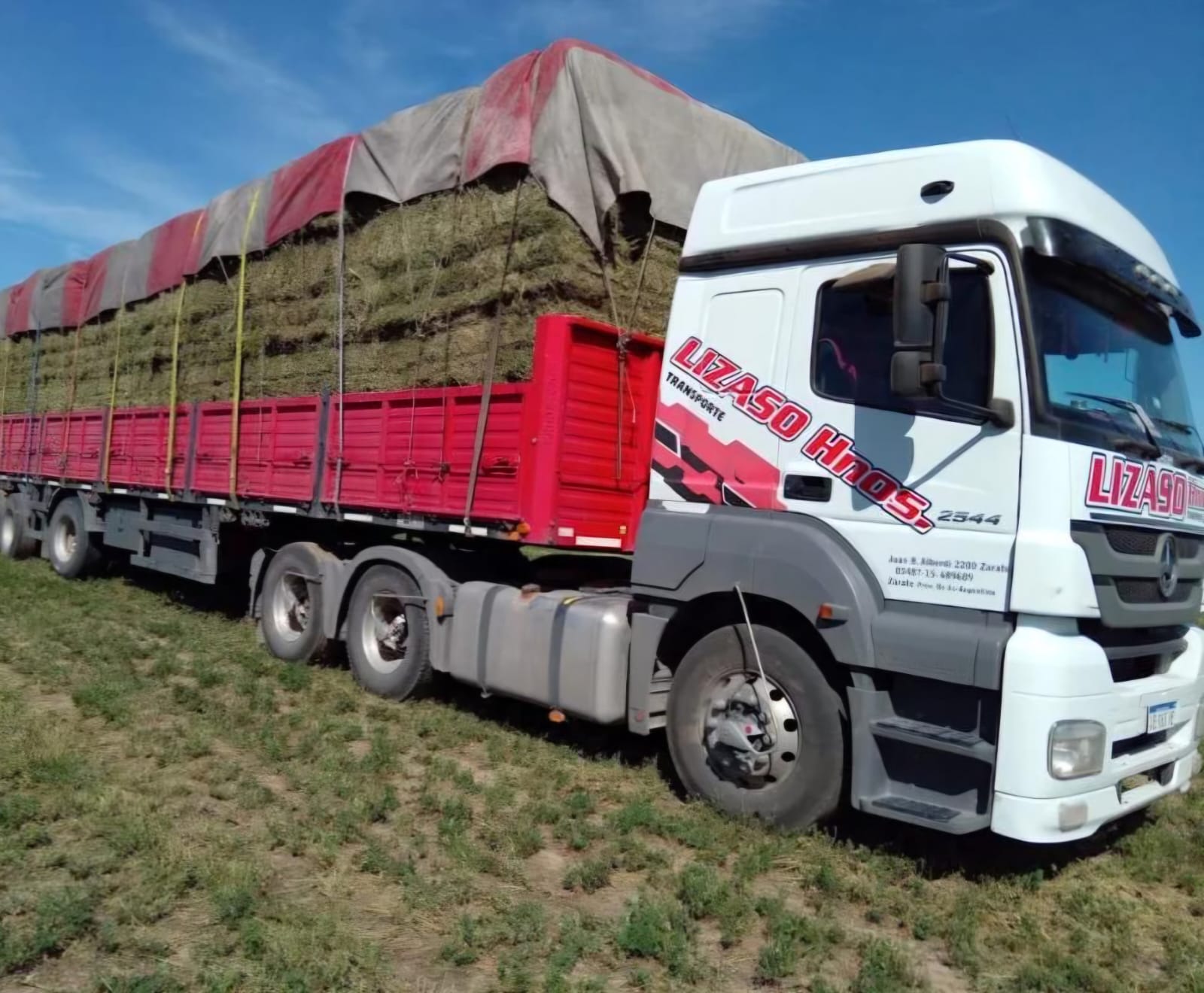 Flota de camiones Volkswagen, Iveco y Mercedes de Lizaso Hnos